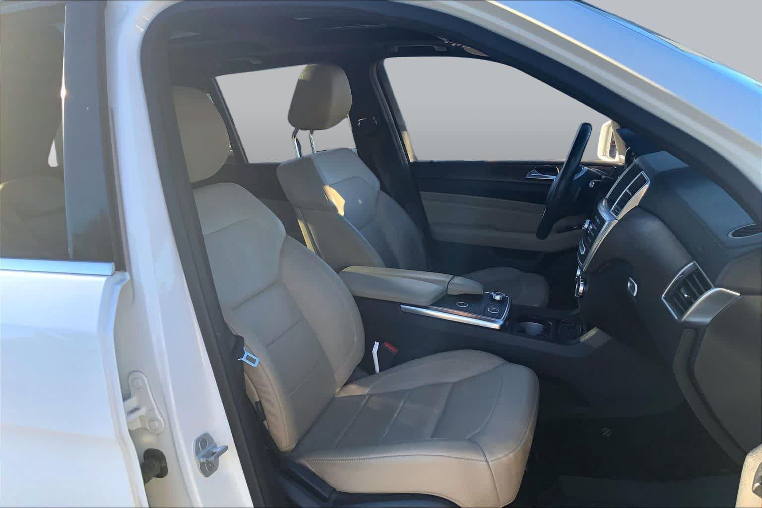 Used 2015 Mercedes-Benz ML 400 4MATIC image 9