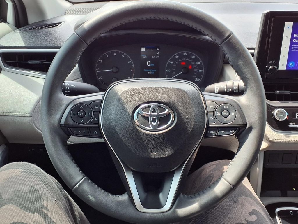 Used 2024 Toyota Corolla Cross LE AWD/4WD image 15