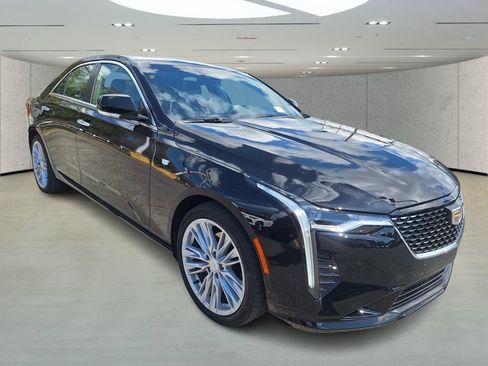 Used 2025 Cadillac CT4 Premium Luxury RWD image 7