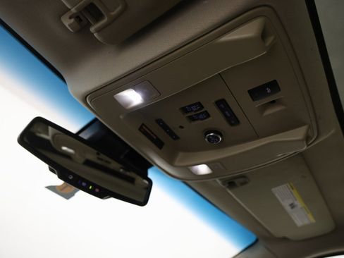 Used 2016 Cadillac Escalade Luxury image 14