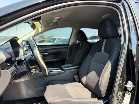 Used 2023 Nissan Sentra SV w/ All-Weather Package FWD image 12