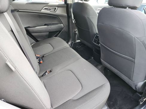 Used 2024 Kia Sportage LX AWD/4WD image 20
