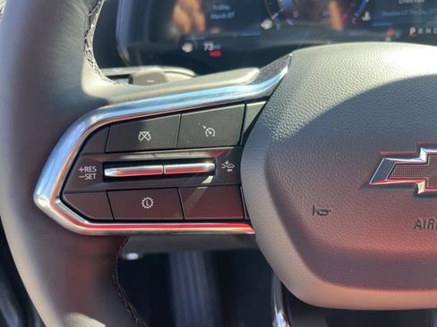New 2026 Chevrolet Equinox LT w/ Midnight Edition FWD image 17