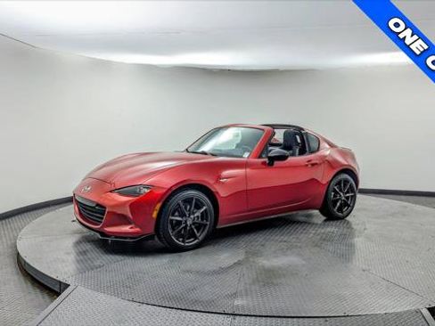 Used 2017 MAZDA MX-5 Miata RF Club image 2