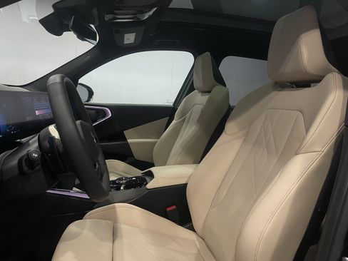 Used 2025 BMW X3 xDrive30i w/ Premium Package image 14