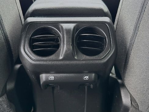 Used 2024 Jeep Wrangler Sport S image 16