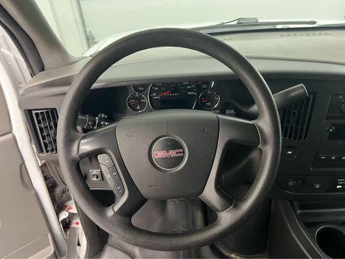 Used 2014 GMC Savana 2500 image 14