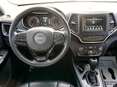 Used 2020 Jeep Cherokee Latitude Plus image 9