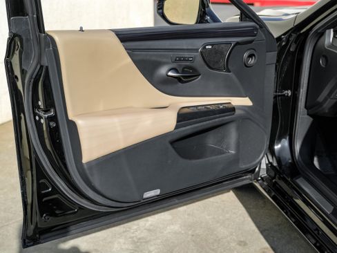 Used 2020 Lexus ES 300h 300h image 39