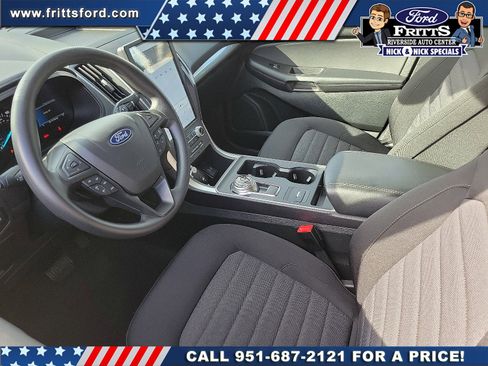 Certified 2024 Ford Edge SE w/ Black Appearance Package image 4