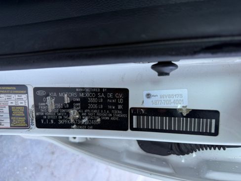 Used 2017 Kia Forte LX image 24