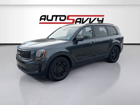 Used 2022 Kia Telluride EX w/ EX Premium Package image 3