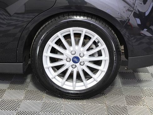 Used 2013 Ford C-MAX SE w/ Winter Pkg FWD image 20