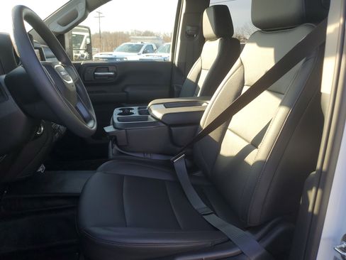 New 2025 GMC Sierra 3500 Pro w/ Convenience Package image 27