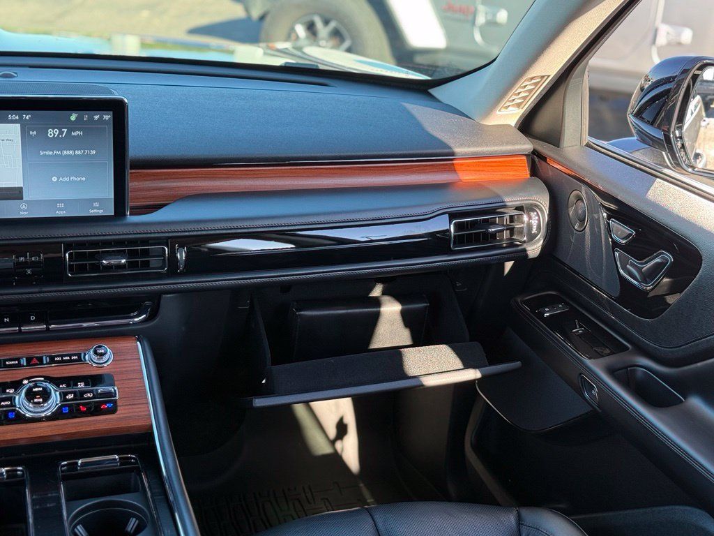 Used 2024 Lincoln Aviator Reserve w/ Elements Package Plus AWD/4WD image 30