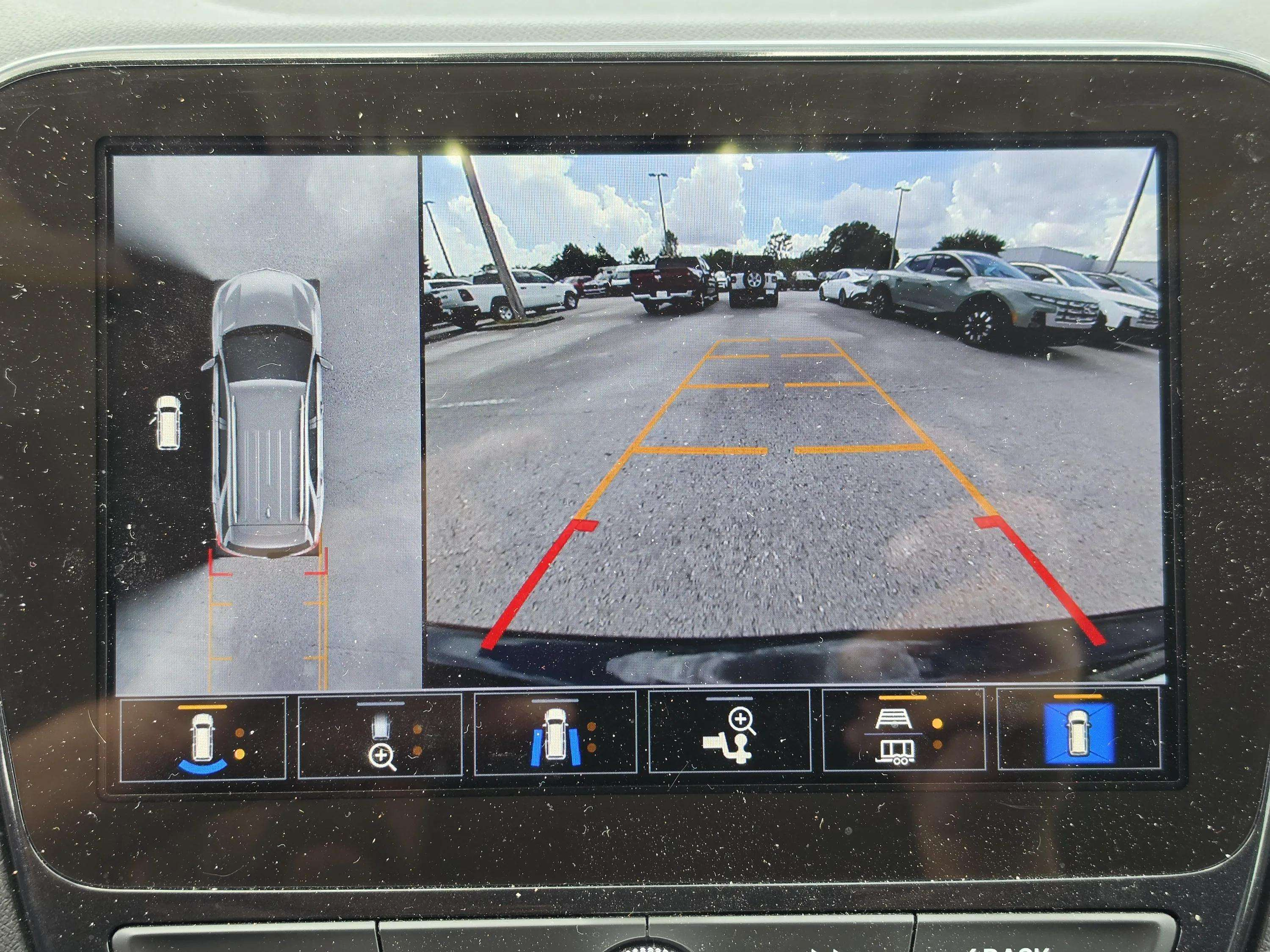 Used 2024 Chevrolet Equinox Premier FWD image 30