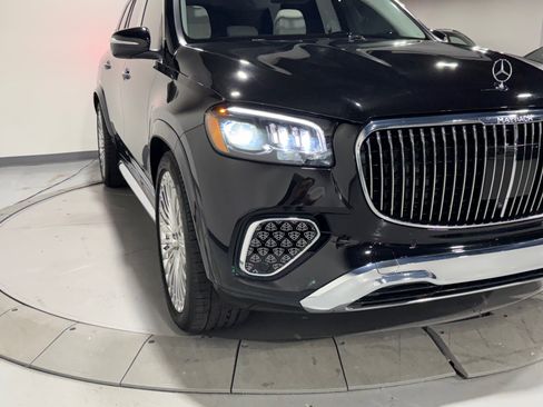 Used 2024 Mercedes-Benz Maybach GLS 600 4MATIC image 7