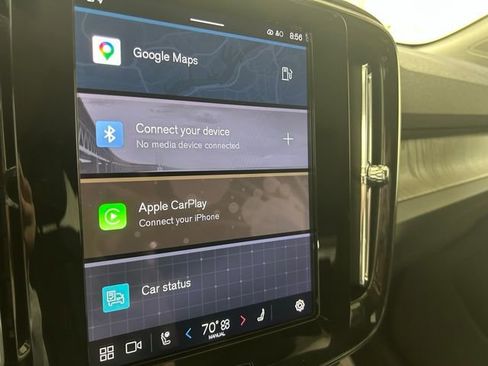 Used 2025 Volvo XC40 B5 Core image 16