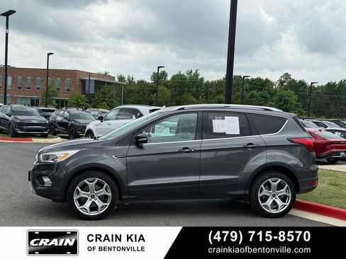 Used 2019 Ford Escape Titanium AWD/4WD image 4
