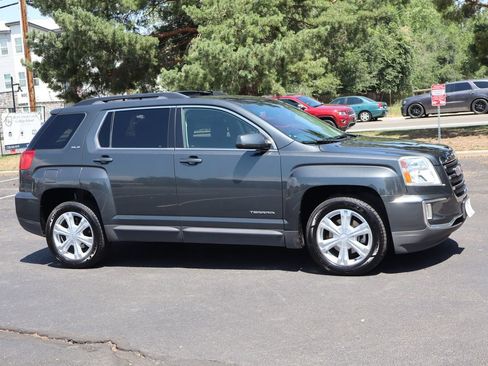 Used 2017 GMC Terrain SLE w/ Driver Alert Package I AWD/4WD image 2