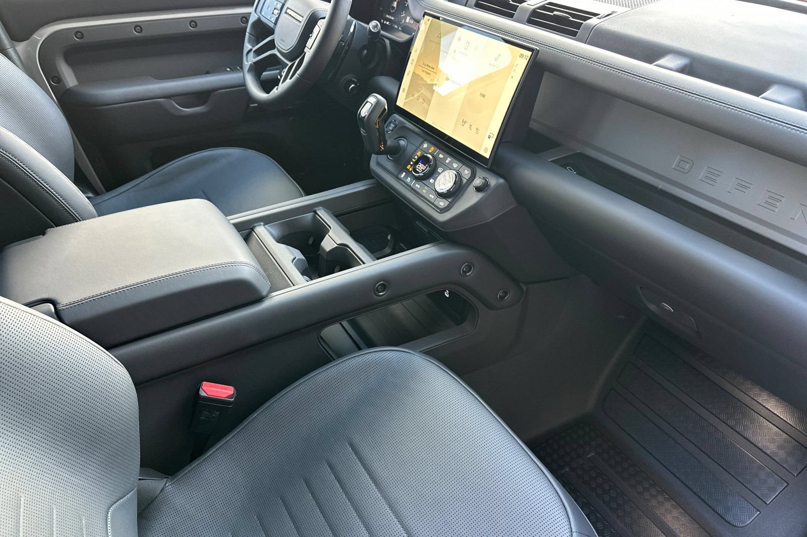 New 2026 Land Rover Defender 110 OCTA AWD/4WD image 57