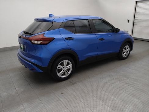 Used 2023 Nissan Kicks S FWD image 10