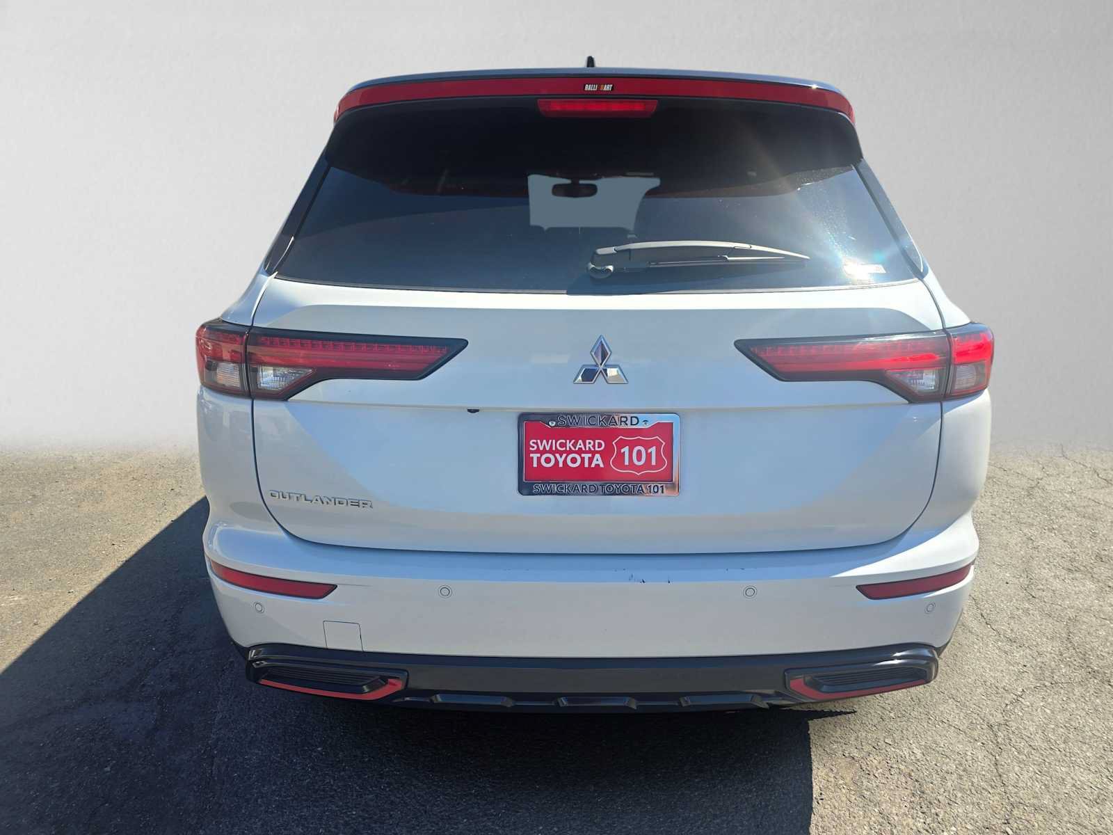 Used 2024 Mitsubishi Outlander Ralliart AWD/4WD image 4