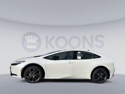 New 2026 Toyota Prius XLE image 2