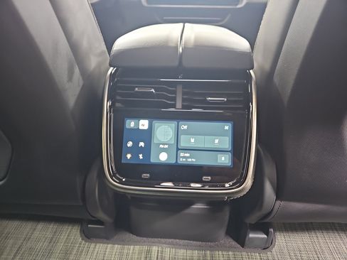 Used 2023 Rivian R1S Adventure AWD/4WD image 30
