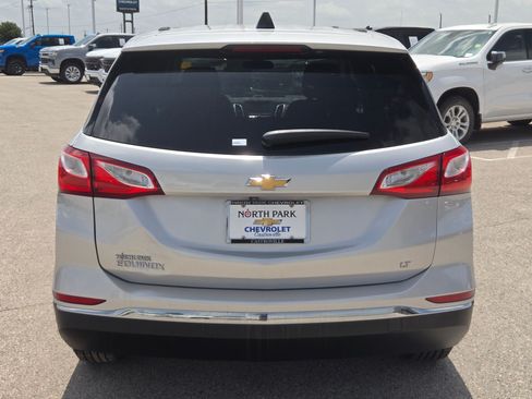 Used 2018 Chevrolet Equinox LT FWD image 4