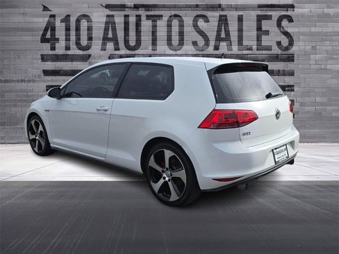 Used 2015 Volkswagen GTI SE FWD image 8