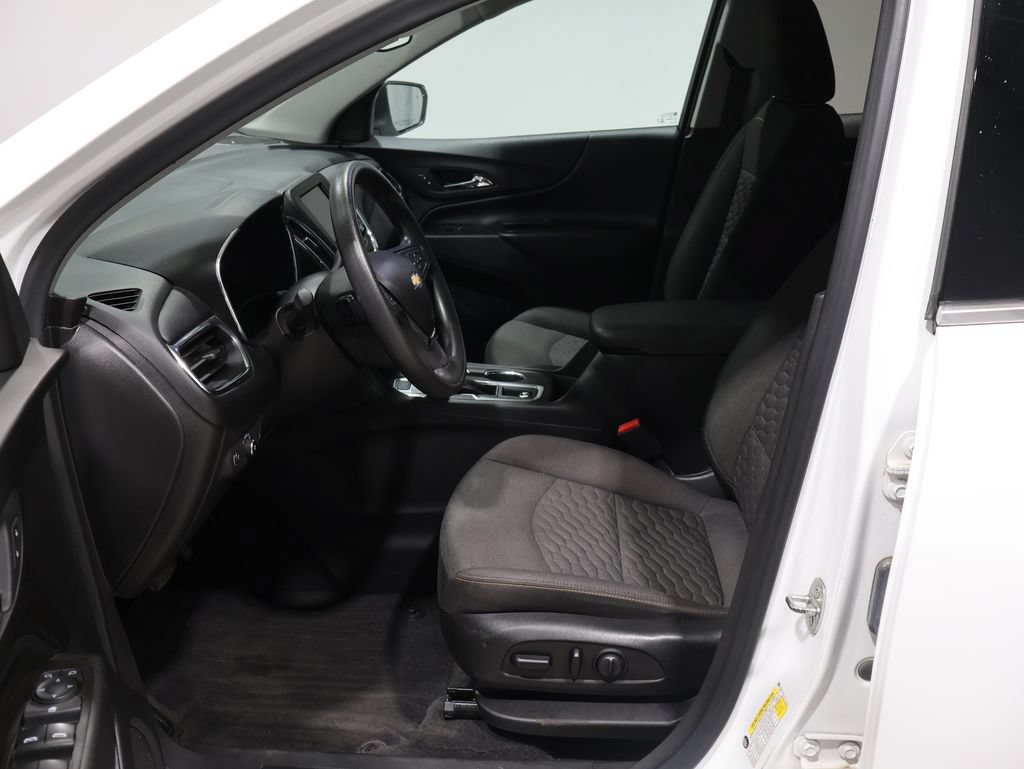 Used 2020 Chevrolet Equinox LT AWD/4WD image 2