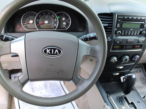 Used 2008 Kia Sorento 2WD image 19