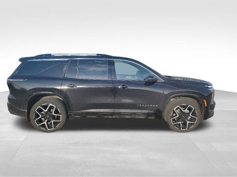 Used 2026 Chevrolet Traverse High Country w/ LPO, Floor Liner Package AWD/4WD image 12