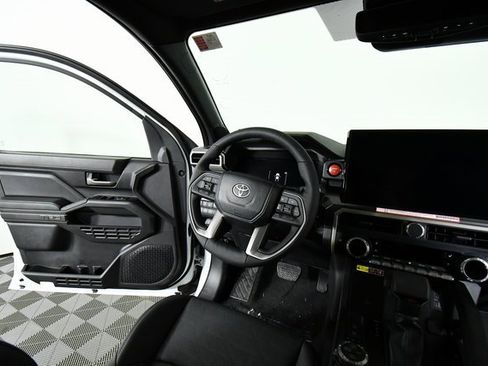 New 2025 Toyota Tacoma TRD Off-Road image 19