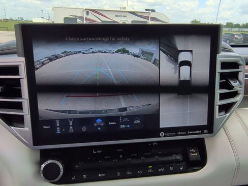 Used 2022 Toyota Tundra Capstone AWD/4WD image 26