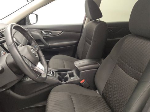 Used 2020 Nissan Rogue SV w/ Premium Package FWD image 17