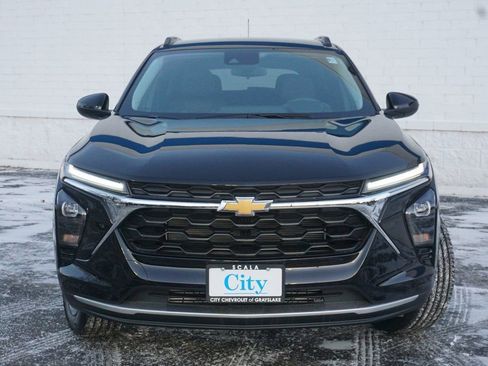 New 2026 Chevrolet Trax LT w/ Driver Confidence Package image 5