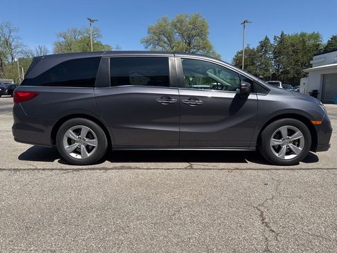 Used 2018 Honda Odyssey EX-L image 2