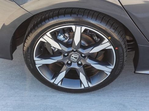 Used 2025 Honda Civic Sport image 13