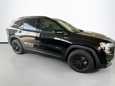 Used 2024 GMC Terrain AT4 image 4