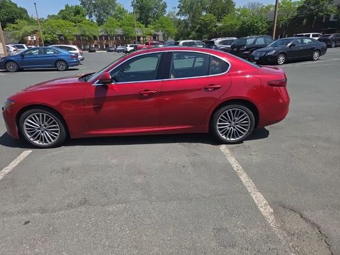 Used 2018 Alfa Romeo Giulia Ti w/ Quick Order Package 22X Lusso AWD/4WD image 6