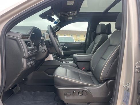 Used 2024 Chevrolet Tahoe Premier w/ Advanced Technology Package image 15