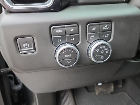 Used 2026 GMC Sierra 1500 Denali AWD/4WD image 11