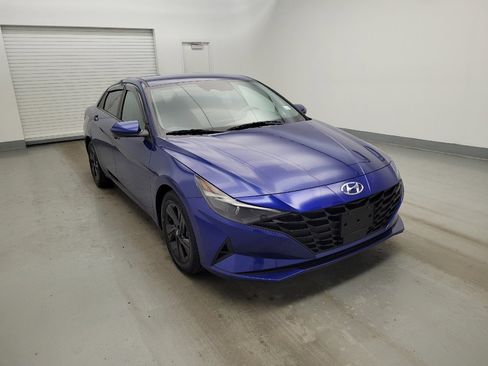 Used 2021 Hyundai Elantra SEL w/ Convenience Package image 13