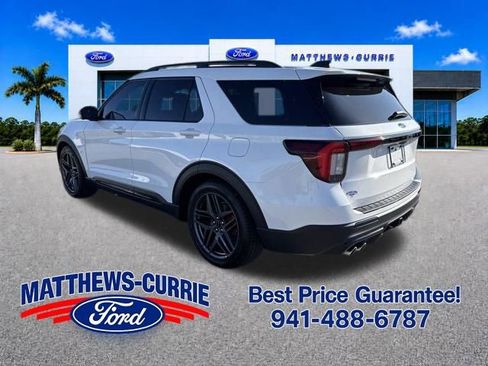 Used 2025 Ford Explorer ST AWD/4WD image 5
