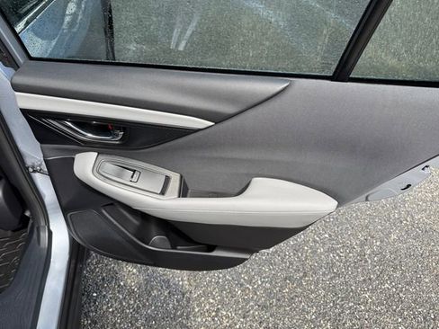 Certified 2025 Subaru Outback Premium AWD/4WD image 18