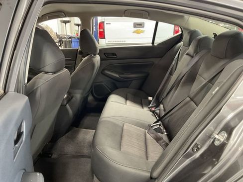 Used 2025 Nissan Altima 2.5 SV image 9