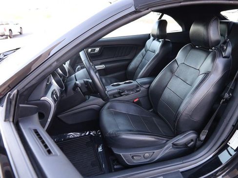 Used 2020 Ford Mustang Premium RWD image 8