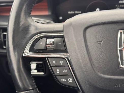 Used 2023 Lincoln Nautilus Reserve w/ Equipment Group 202A image 10